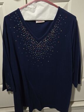 Quacker Factory Women’s Navy V-Neck Embellished Top, 3X